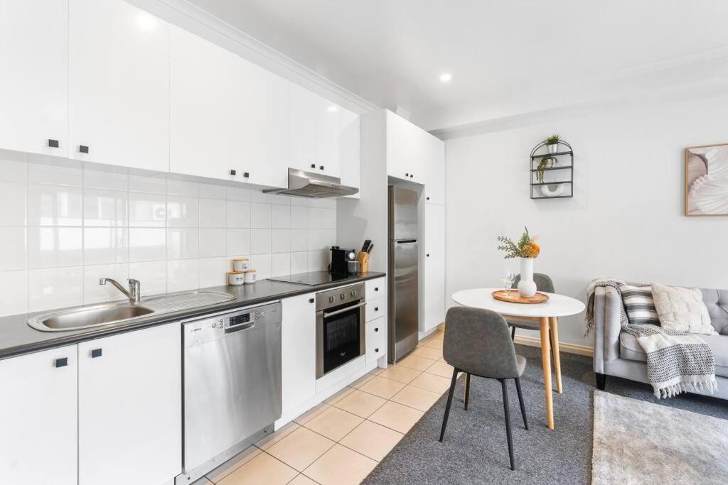 メルボルンCozy 1 Bedder In St Kilda With Balconyアパートメント エクステリア 写真
