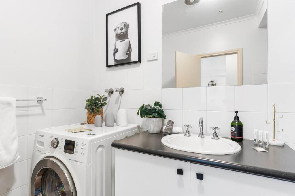 メルボルンCozy 1 Bedder In St Kilda With Balconyアパートメント エクステリア 写真