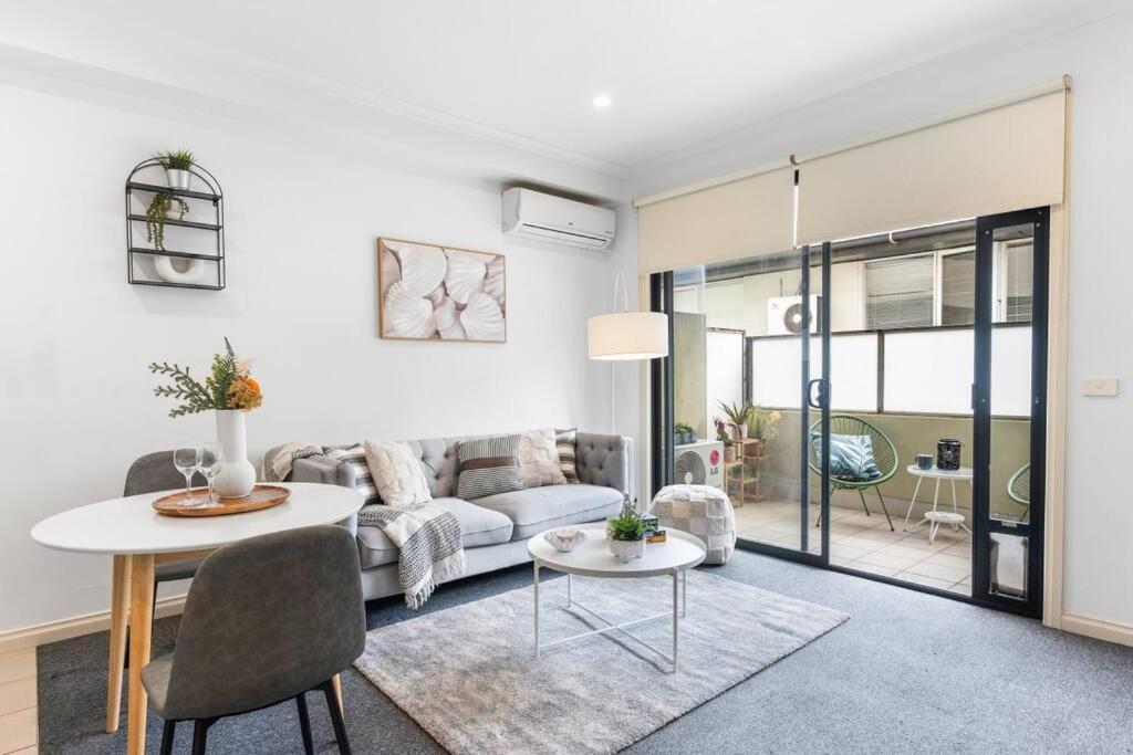 メルボルンCozy 1 Bedder In St Kilda With Balconyアパートメント エクステリア 写真