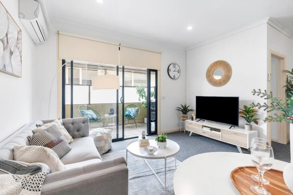 メルボルンCozy 1 Bedder In St Kilda With Balconyアパートメント エクステリア 写真